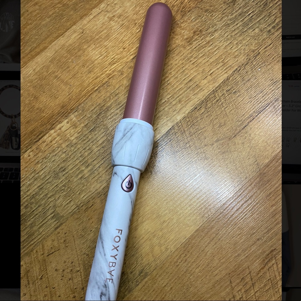Foxy bar curling wand
